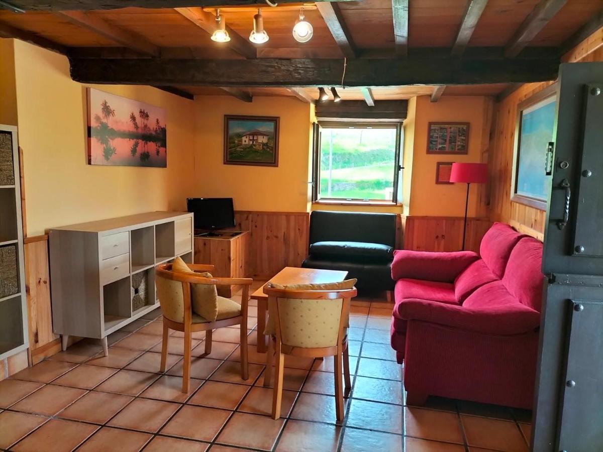 Apartamentos La Corona Llames de Parres Buitenkant foto