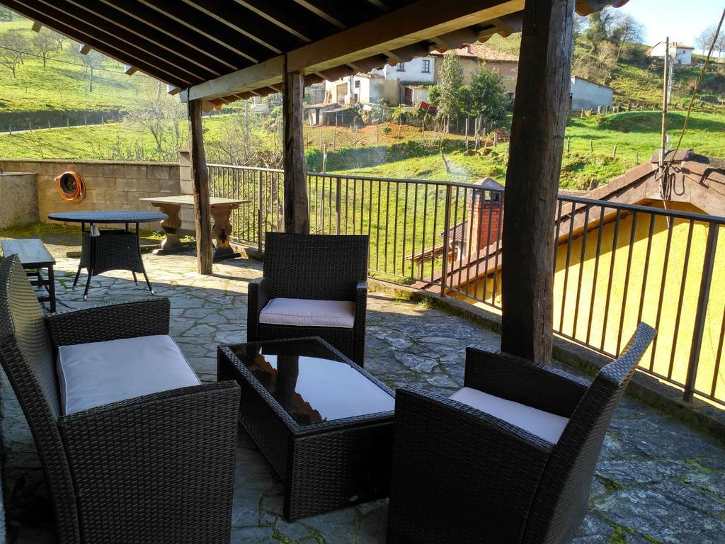 Apartamentos La Corona Llames de Parres Buitenkant foto