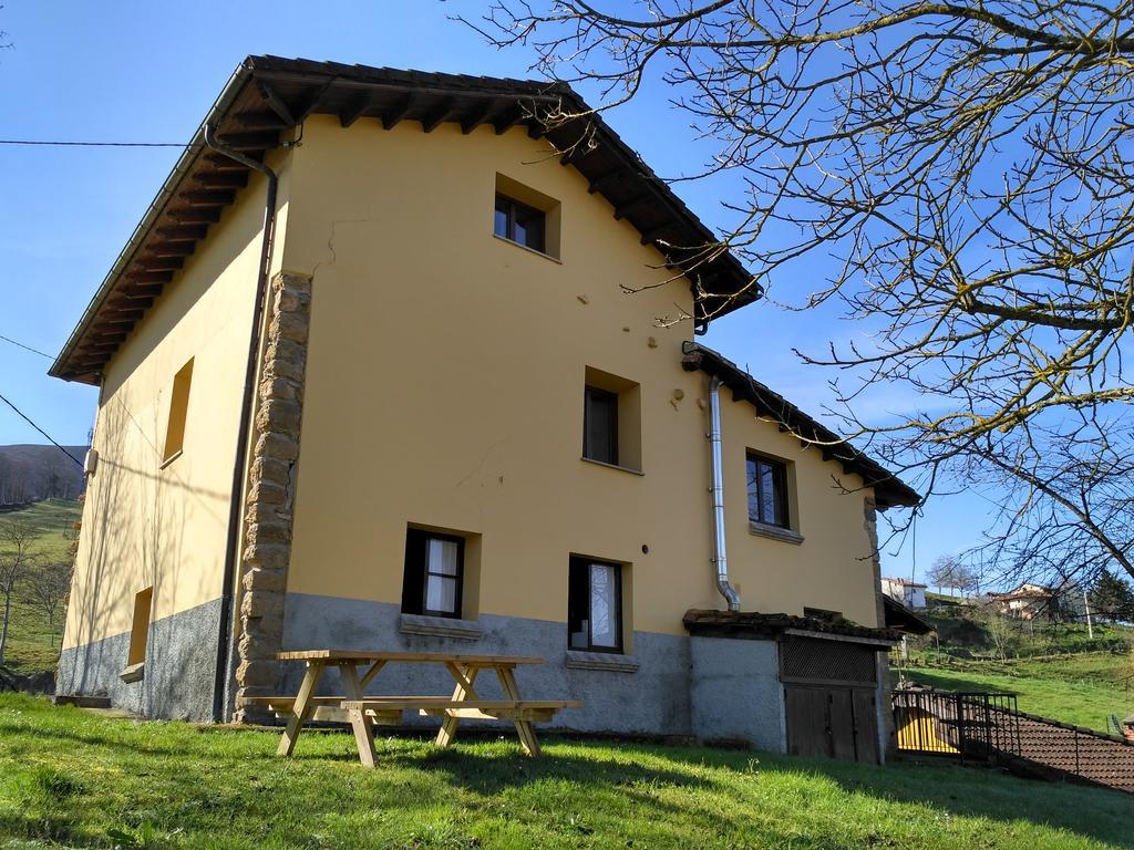 Apartamentos La Corona Llames de Parres Buitenkant foto